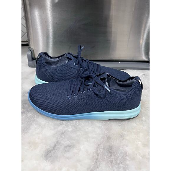 Athletic_Shoes